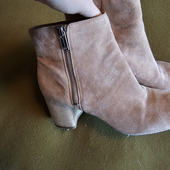 Jessica Simpson Faux Suede Nude/Cream Ankle Boots - Picture 8 of 8